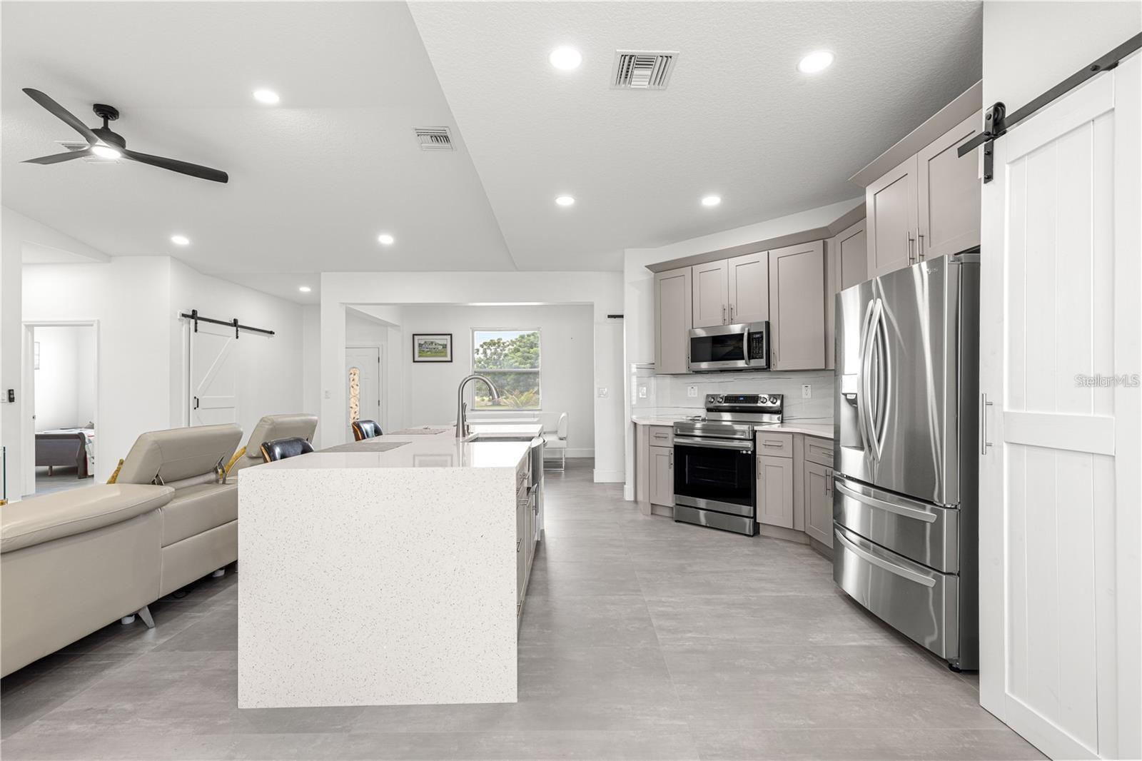 Image 13 of 39 For 10291 67th Terrace