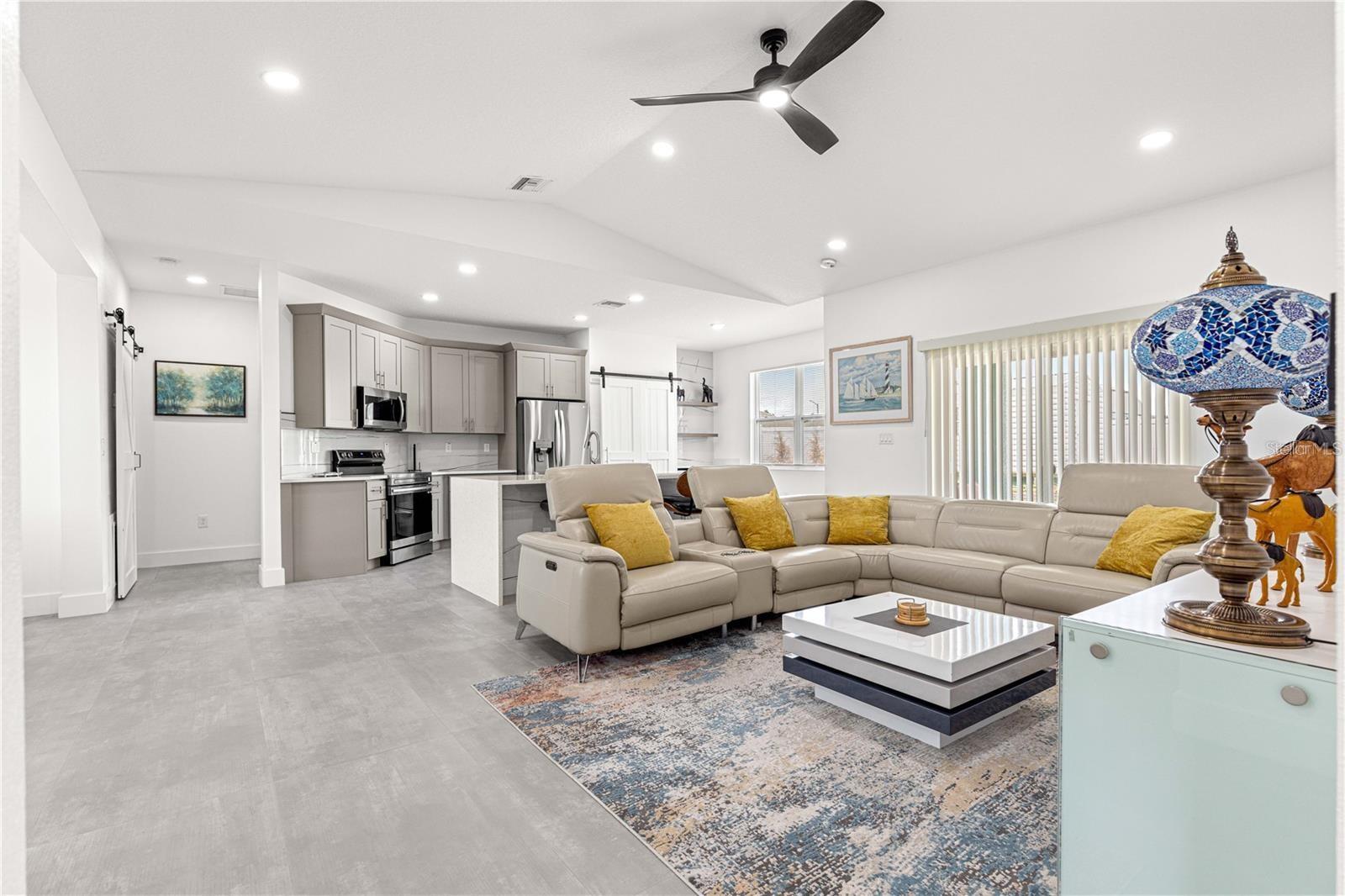 Image 21 of 39 For 10291 67th Terrace