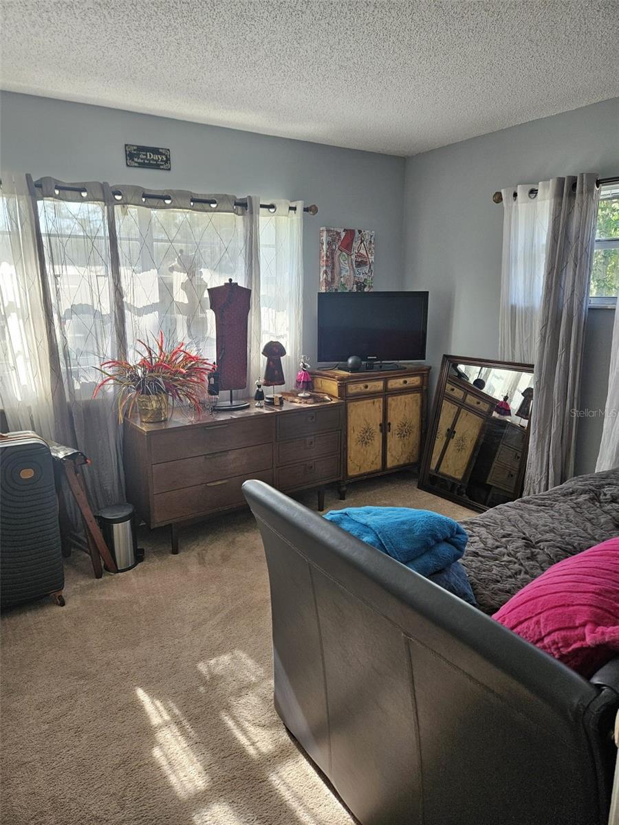 Image 11 of 17 For 1548 27 Street C