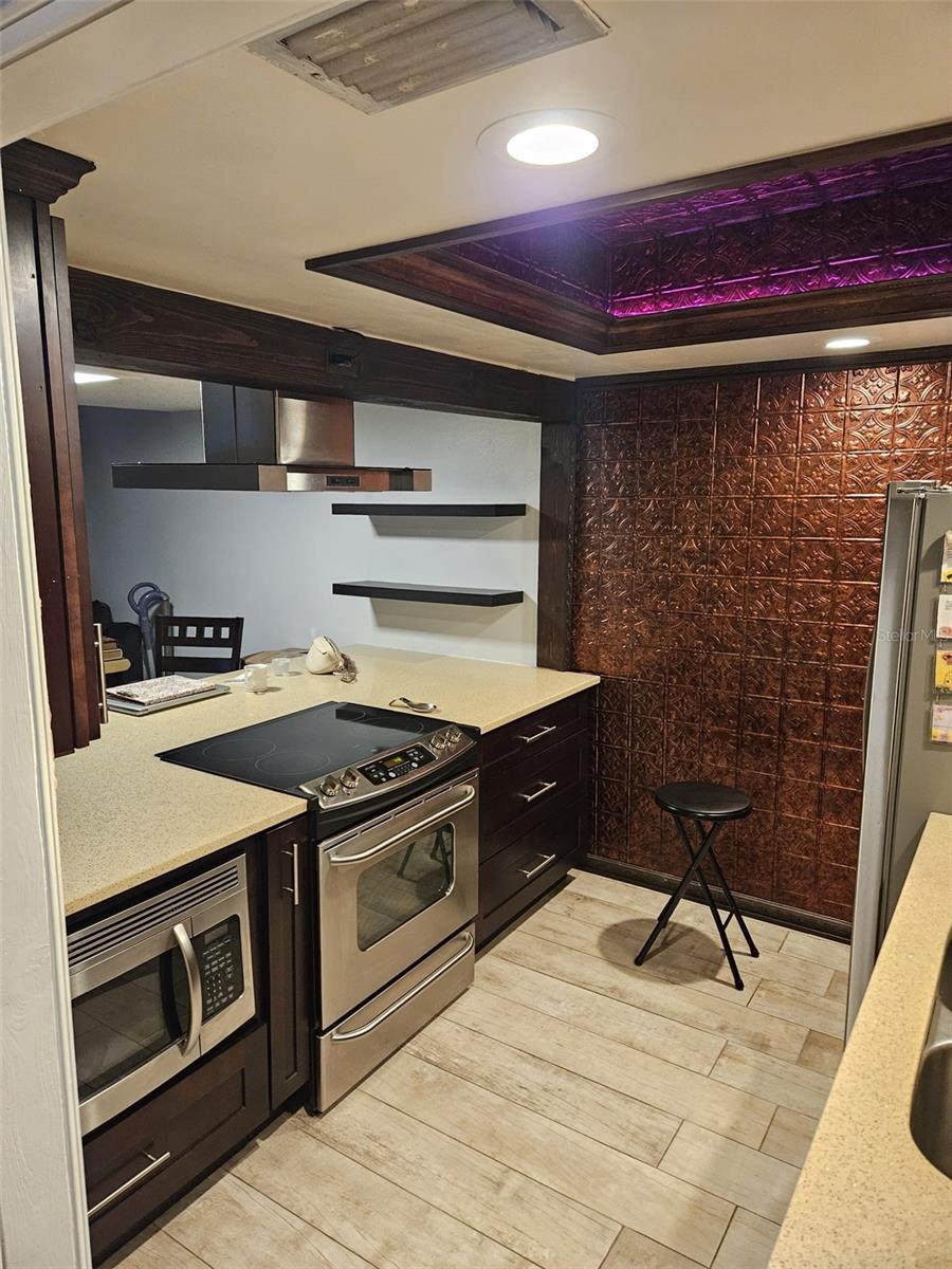 Image 3 of 17 For 1548 27 Street C