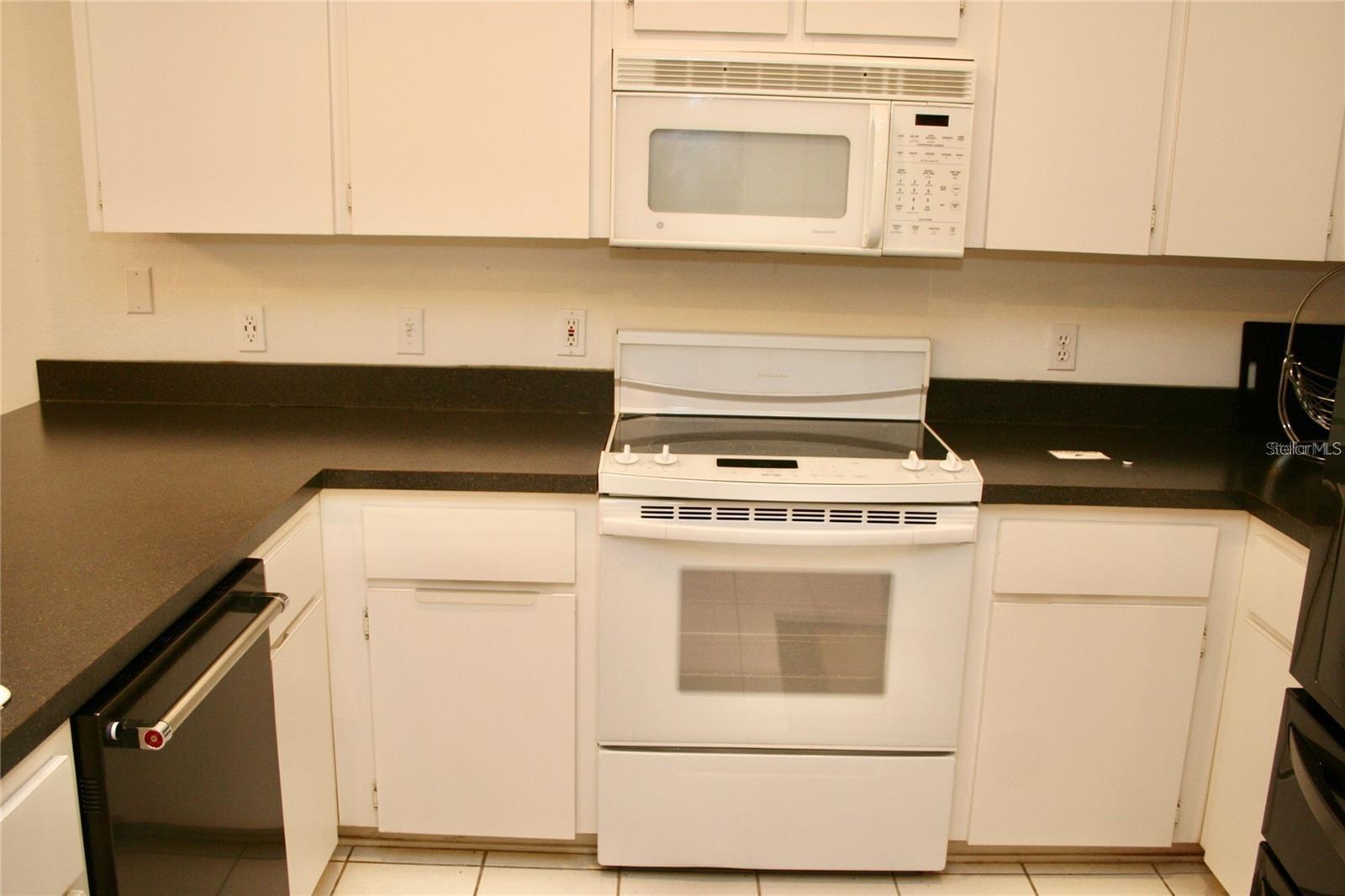 Image 21 of 51 For 8735 192nd Court Road