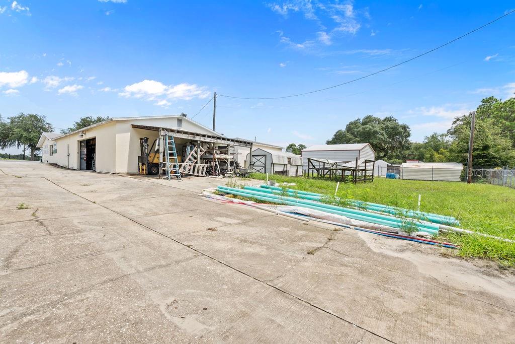 Image 13 of 33 For 2728 Dunnellon Road