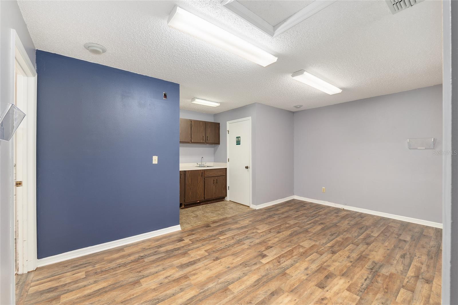 Image 11 of 29 For 2801 College Road 16