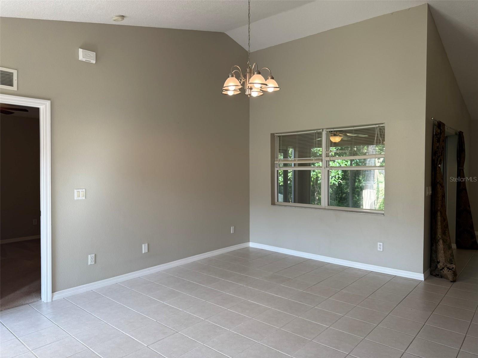 Image 21 of 56 For 9735 Dunnellon Road 31