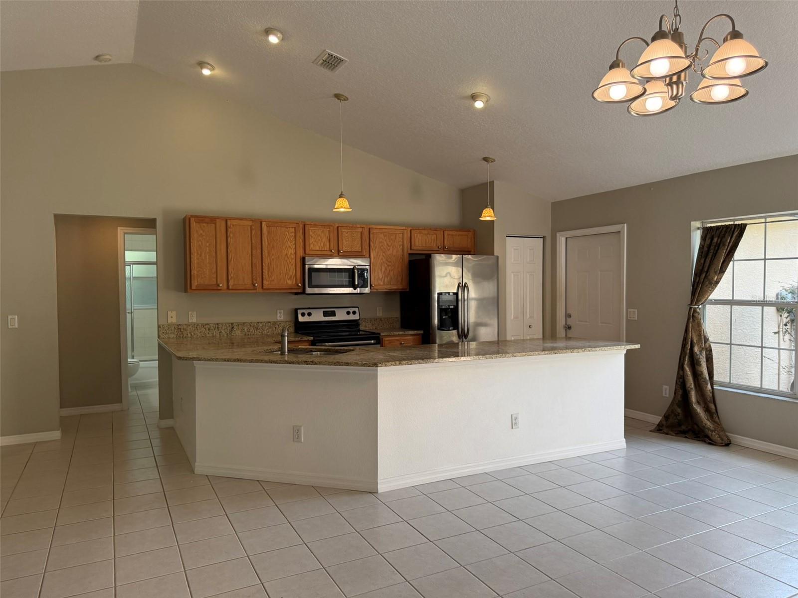 Image 23 of 56 For 9735 Dunnellon Road 31