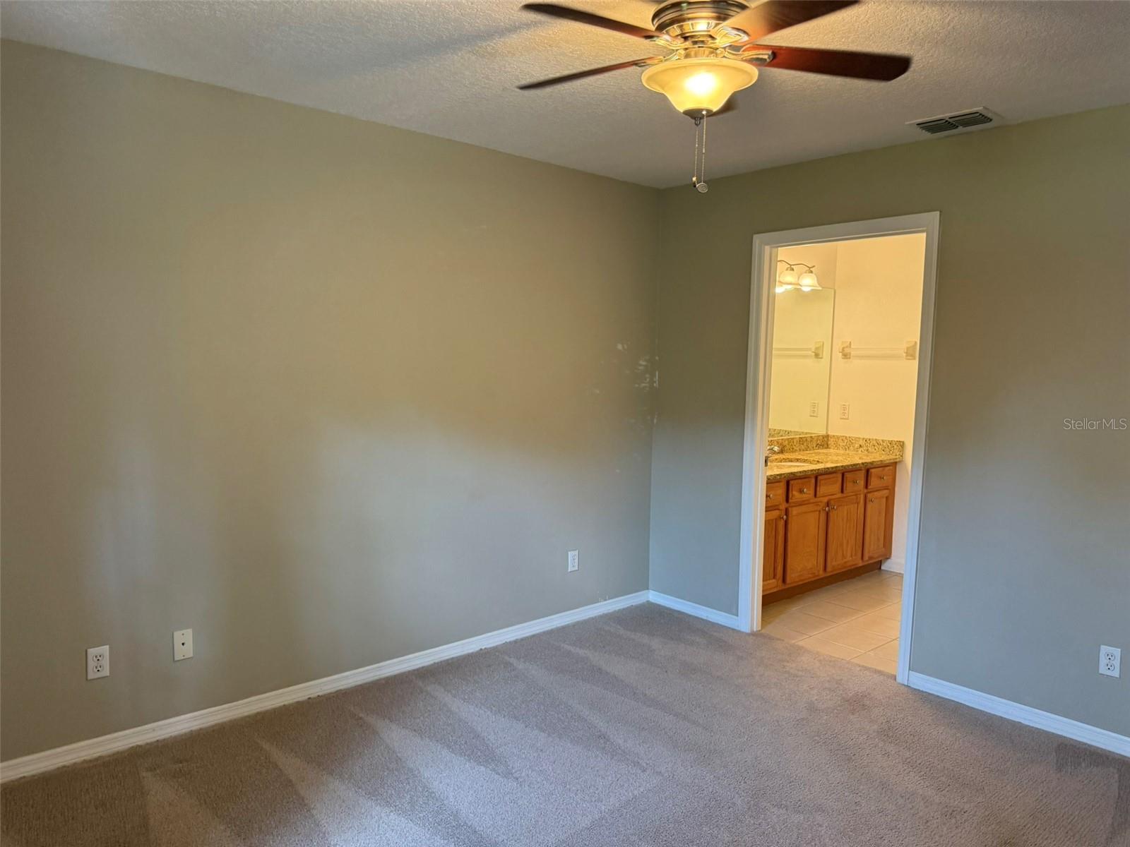 Image 41 of 56 For 9735 Dunnellon Road 31