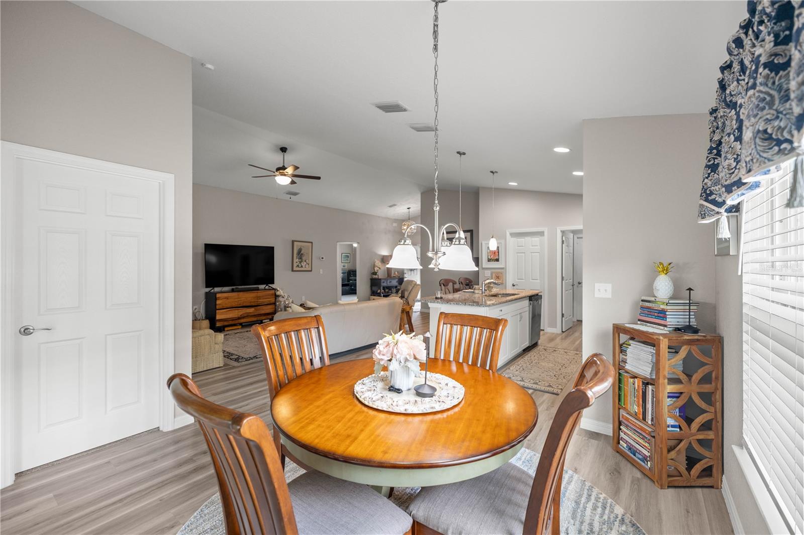 Image 11 of 26 For 16235 104th Terrace