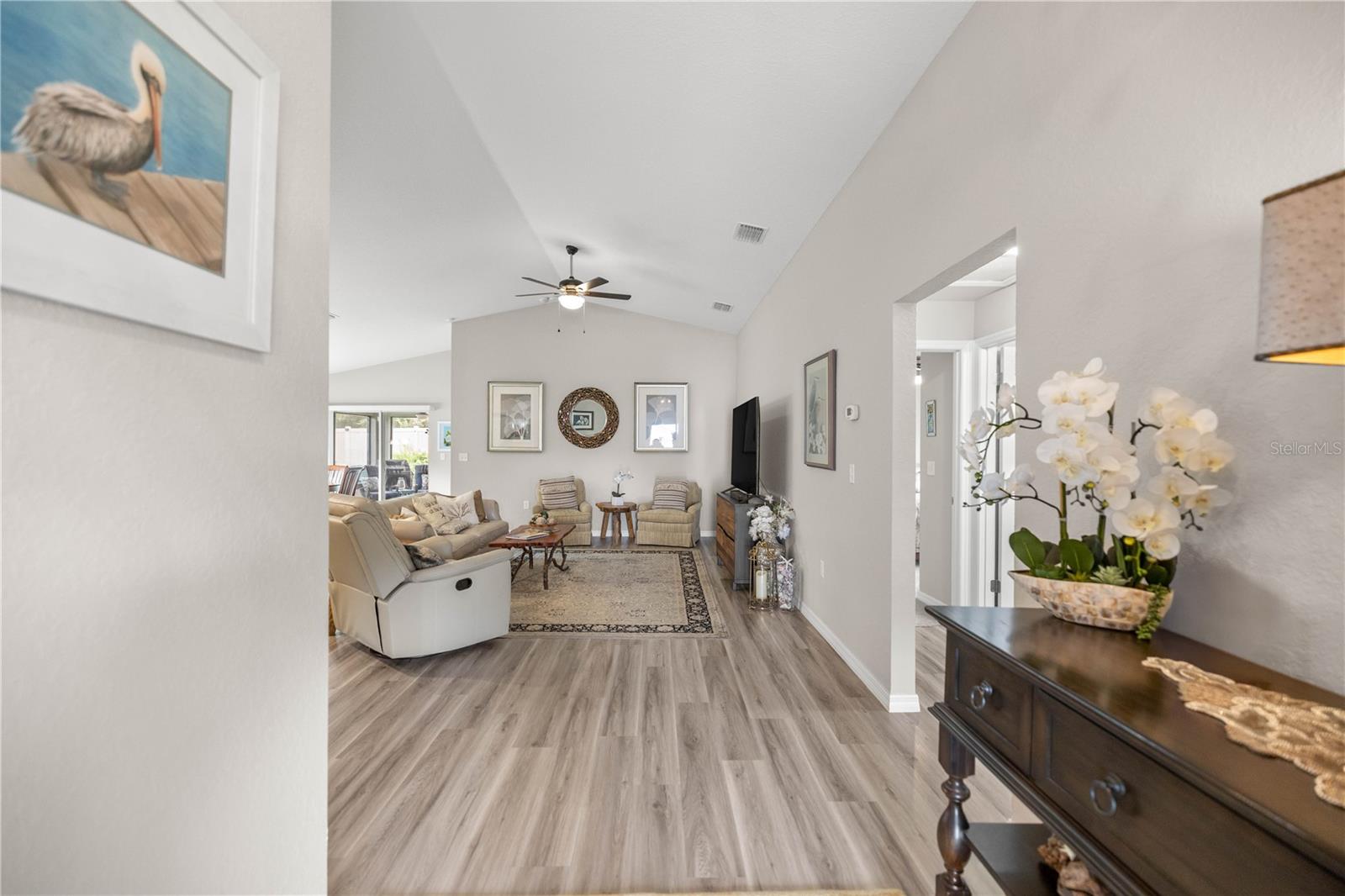 Image 4 of 26 For 16235 104th Terrace