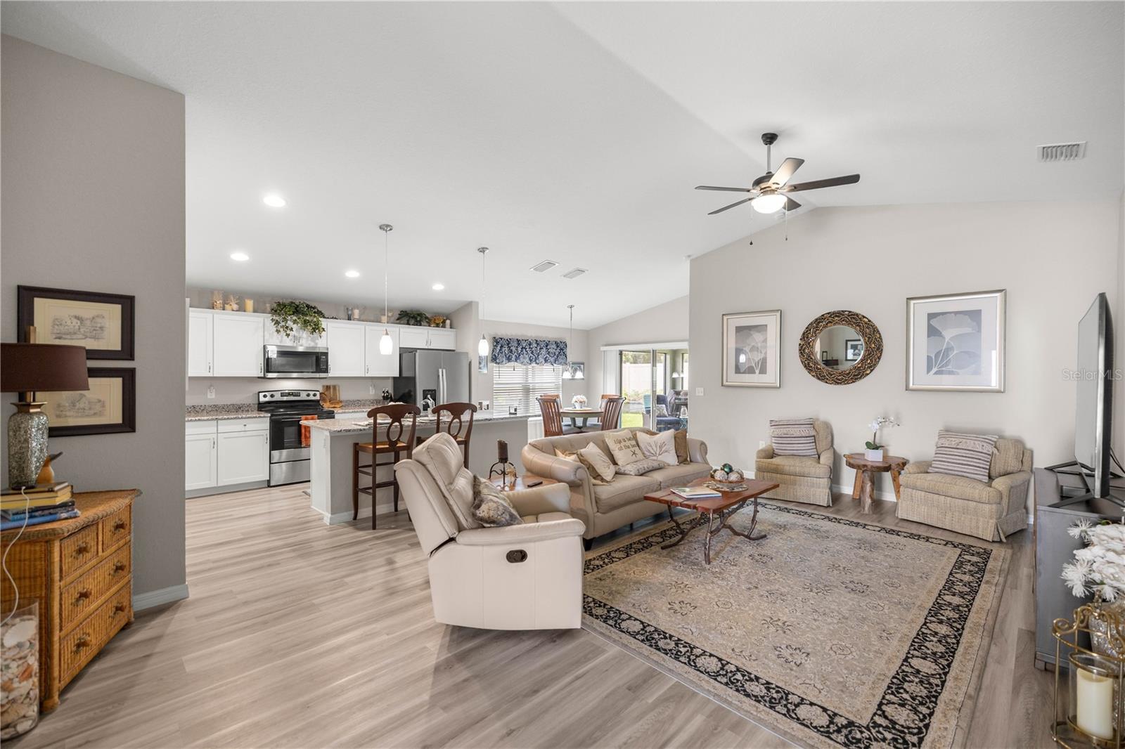 Image 5 of 26 For 16235 104th Terrace