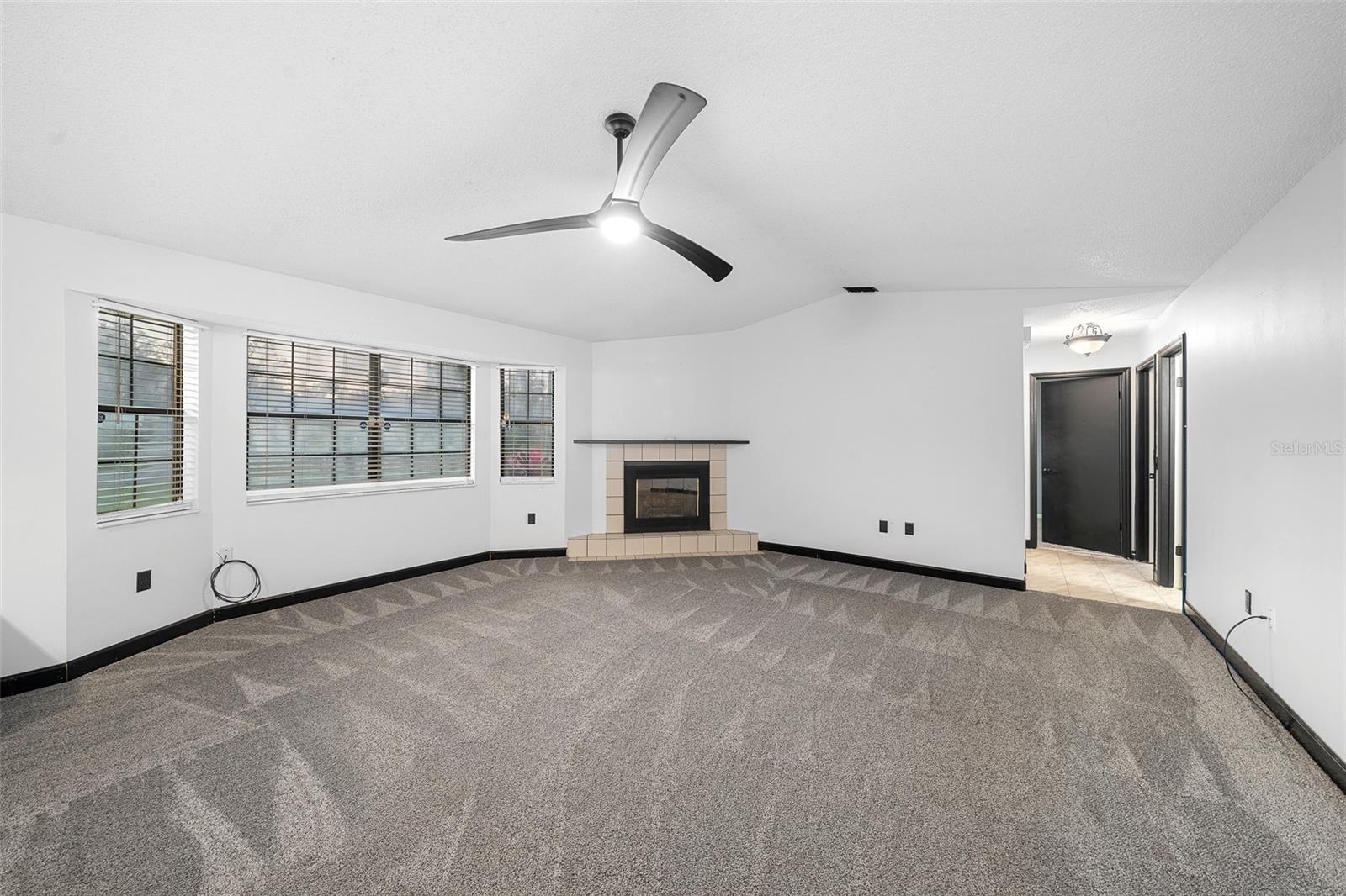 Image 13 of 51 For 5011 33rd Avenue