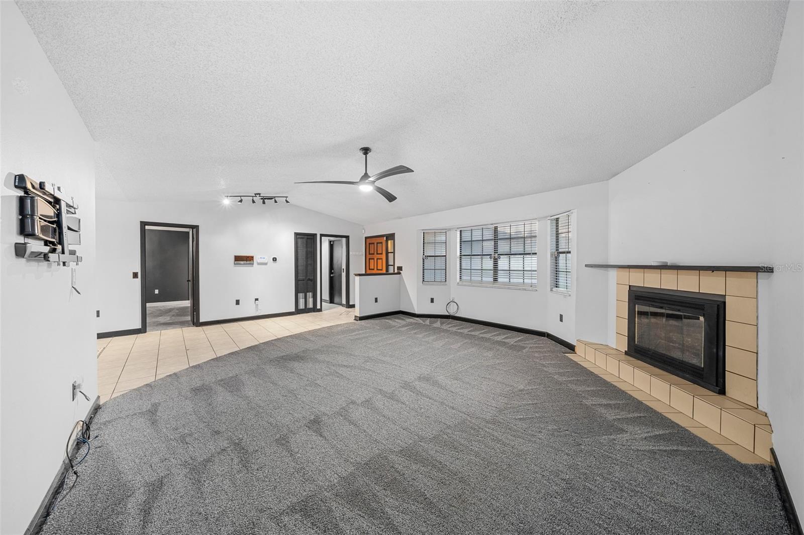 Image 14 of 51 For 5011 33rd Avenue