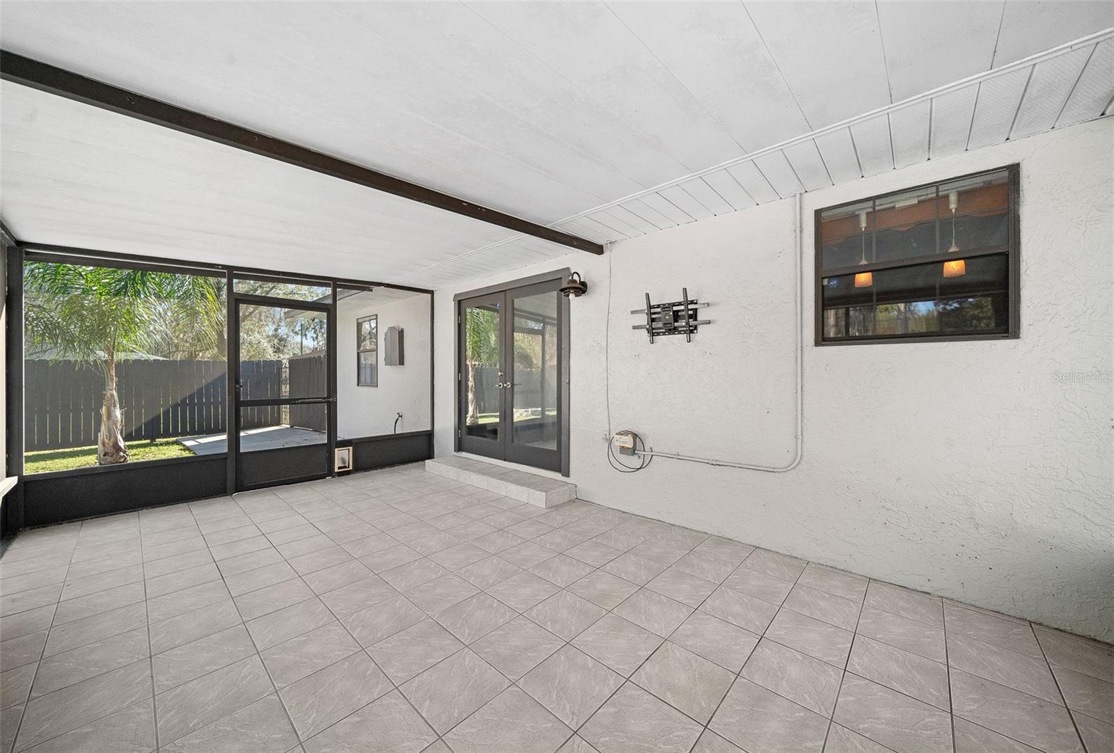 Image 16 of 51 For 5011 33rd Avenue