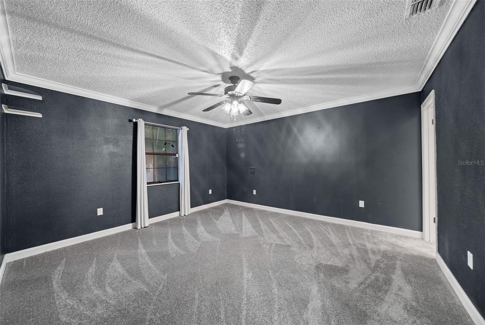 Image 18 of 51 For 5011 33rd Avenue