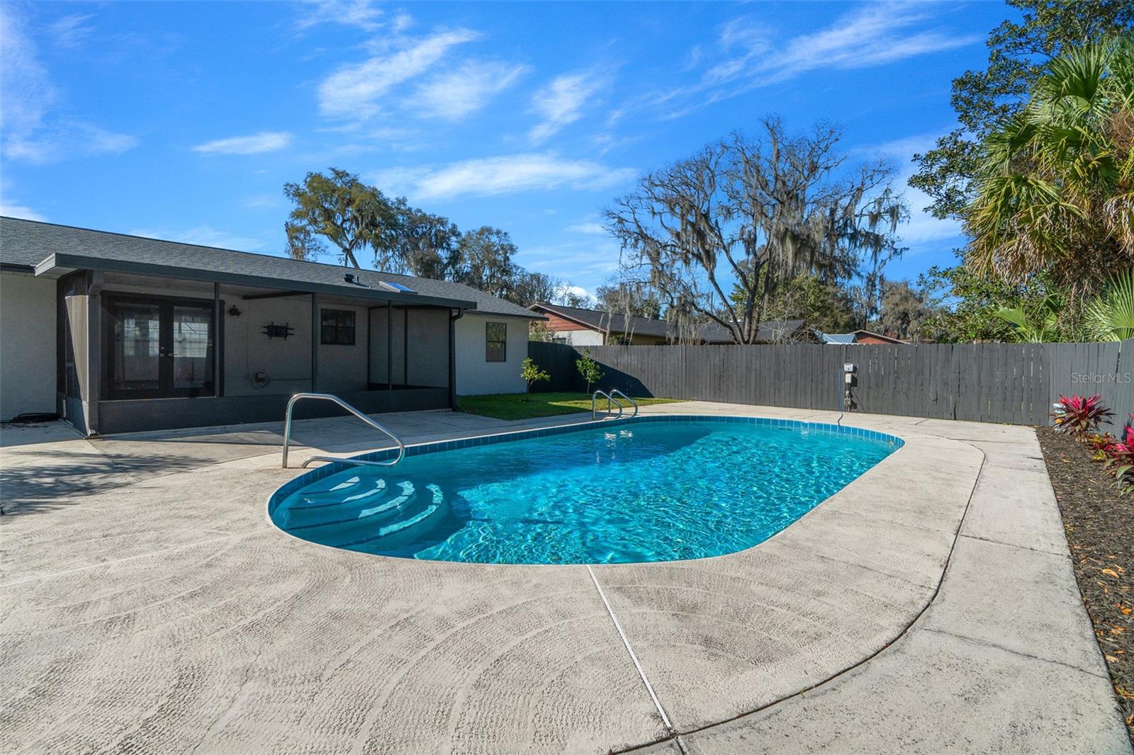 Image 42 of 51 For 5011 33rd Avenue