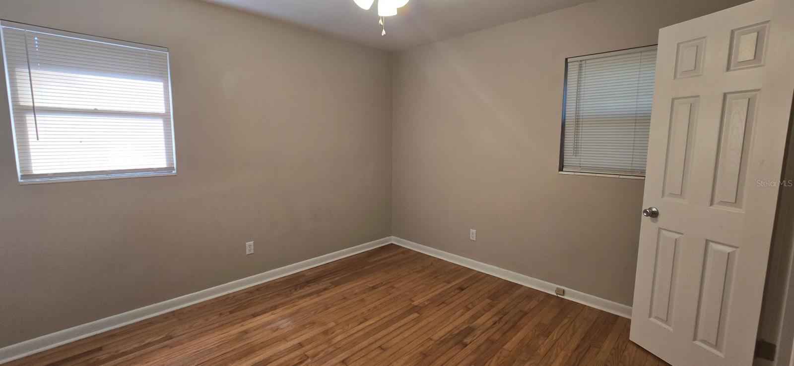 Image 12 of 13 For 715 33rd Avenue
