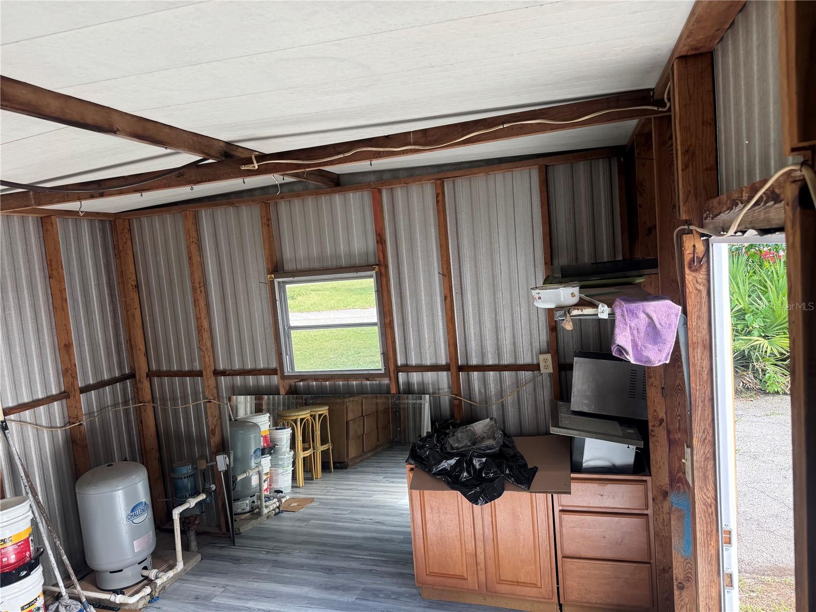 Image 4 of 35 For 18487 18th Street Road
