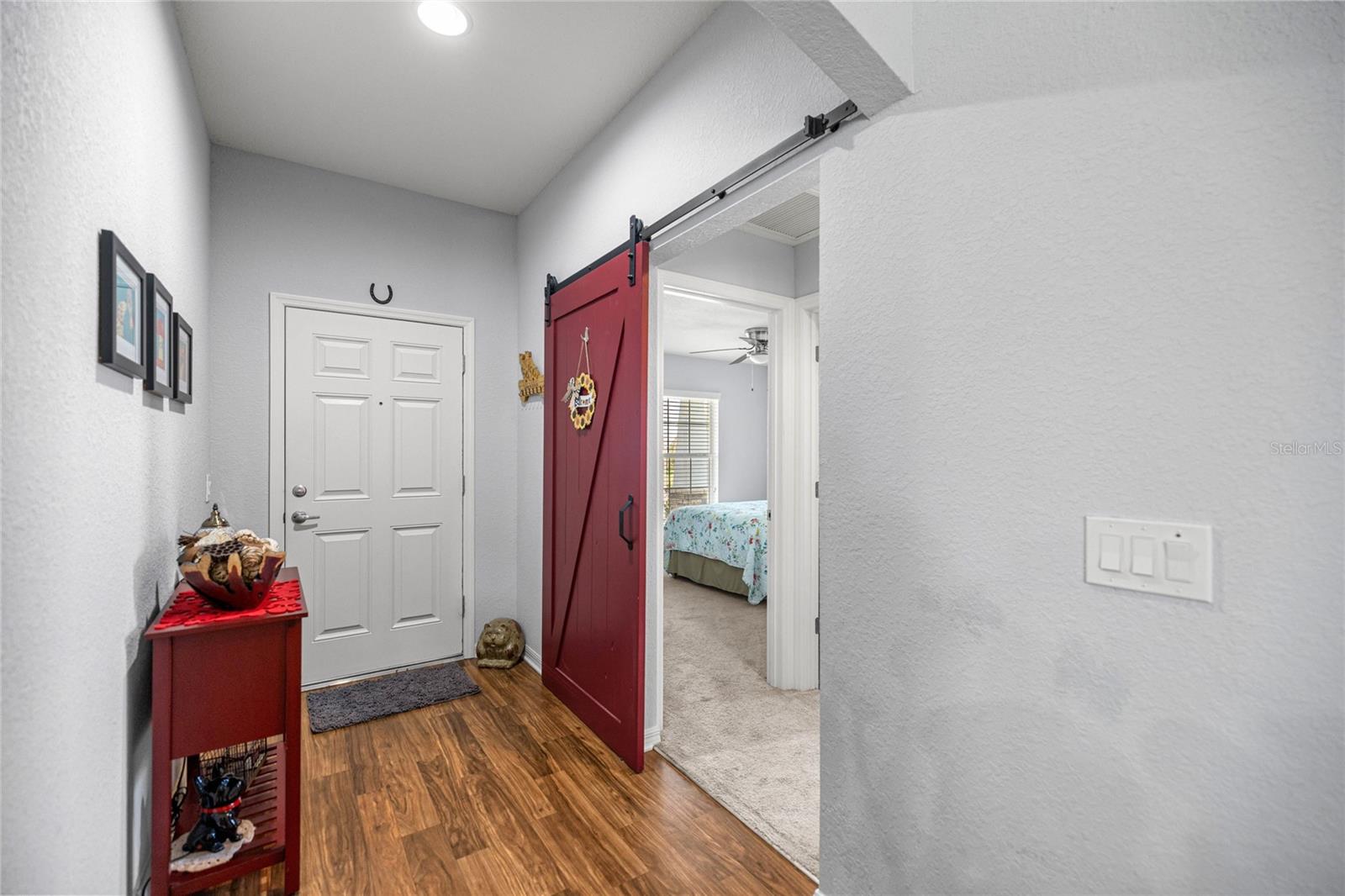 Image 15 of 38 For 9933 52nd Court