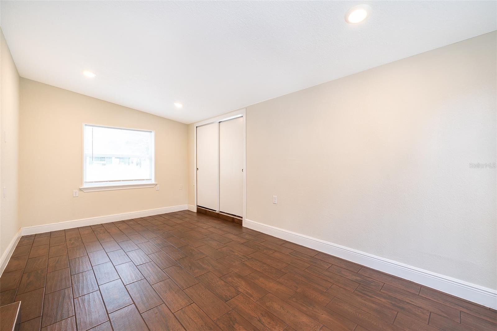 Image 9 of 24 For 1221 Elinore Drive