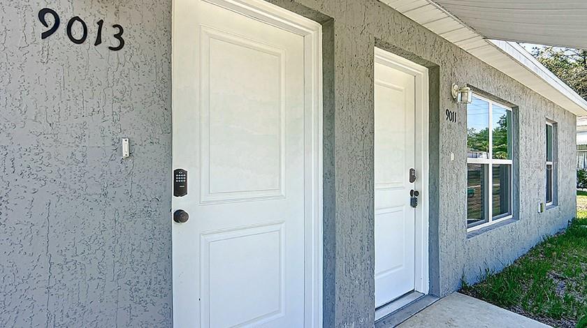 Listing photo id 11 for 9011 Travis Drive