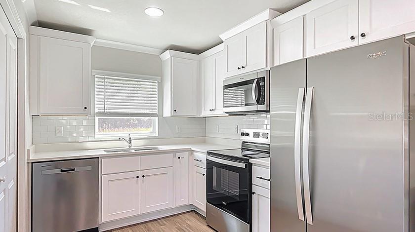 Listing photo id 14 for 9011 Travis Drive