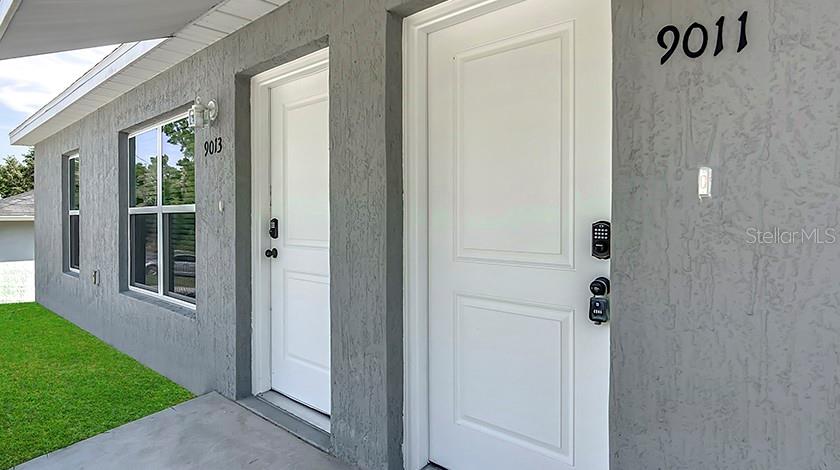 Listing photo id 0 for 9011 Travis Drive