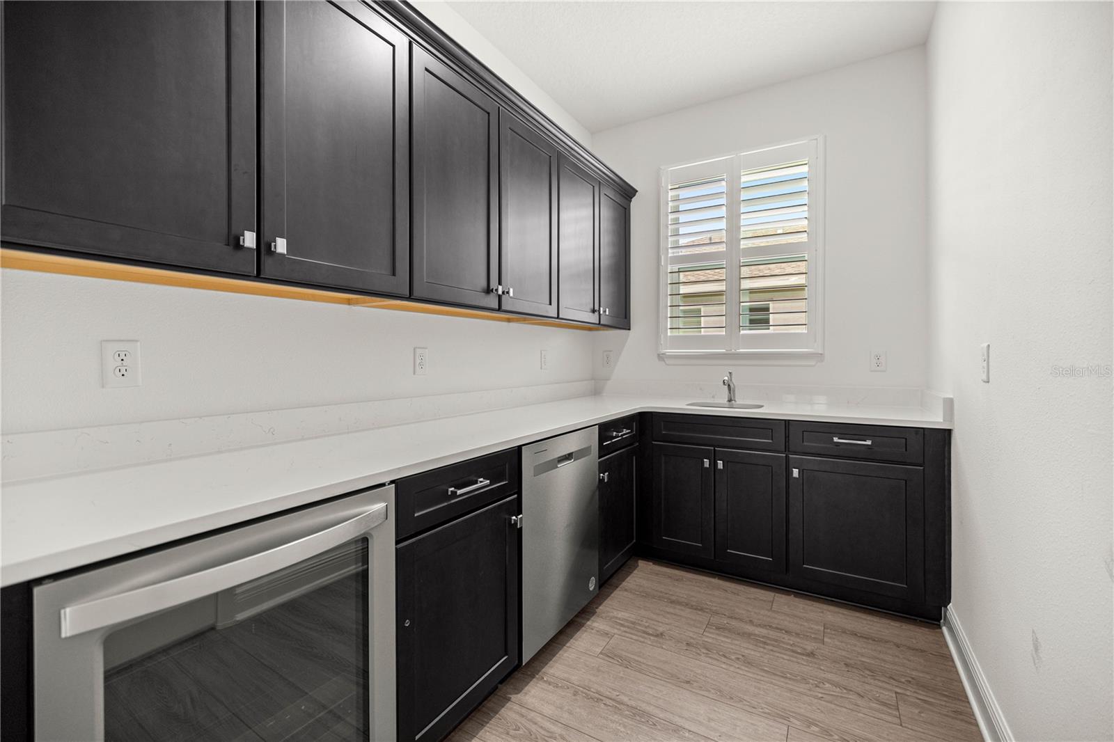 Image 16 of 47 For 5711 78th Avenue