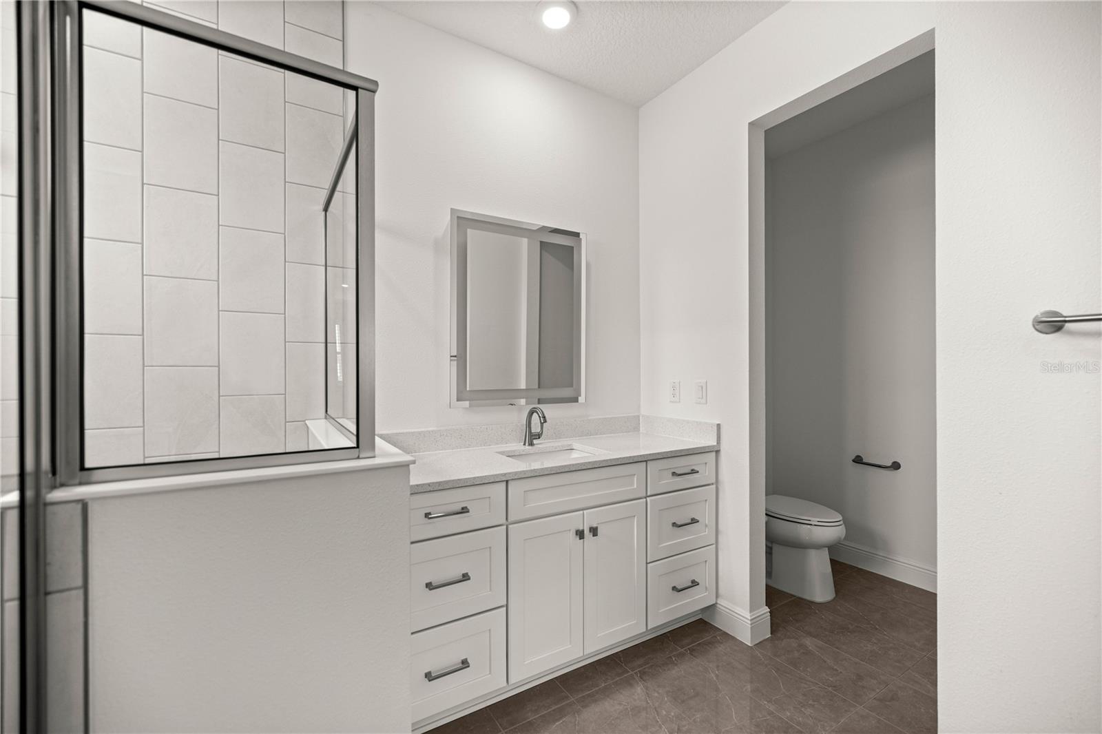 Image 33 of 47 For 5711 78th Avenue