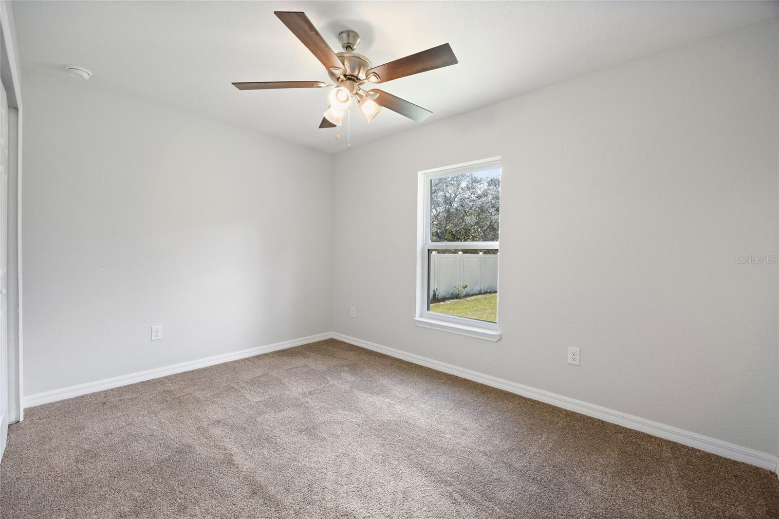 Image 15 of 37 For 167 Oak Circle