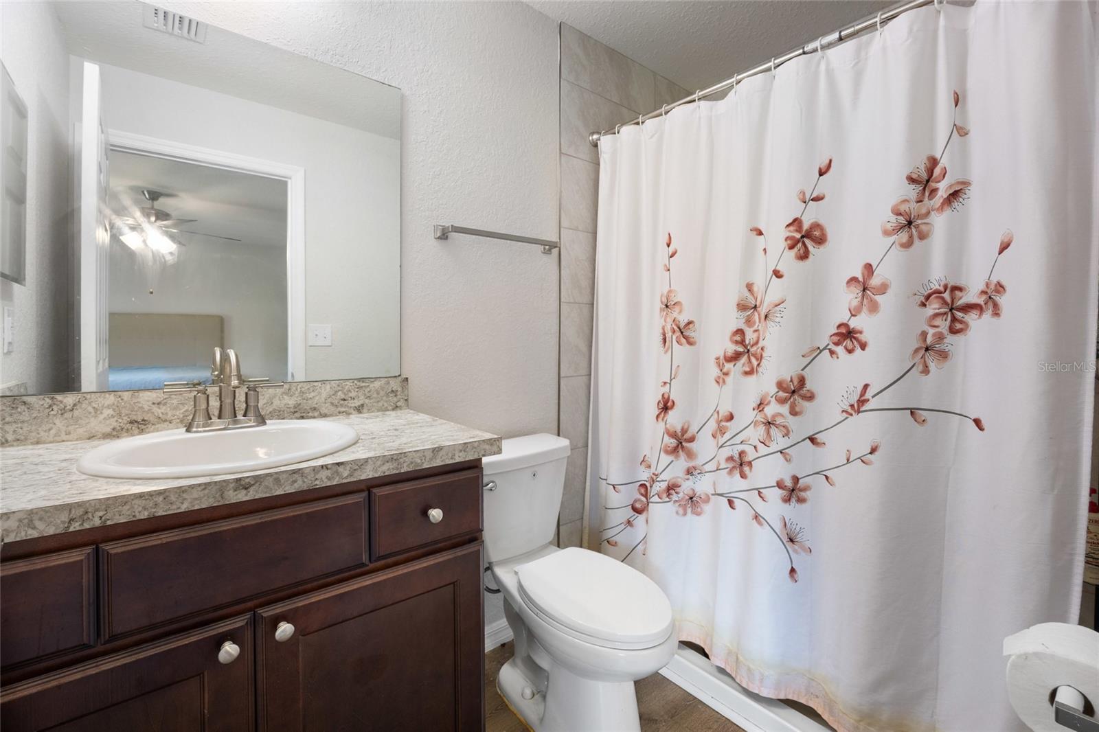 Image 19 of 37 For 167 Oak Circle