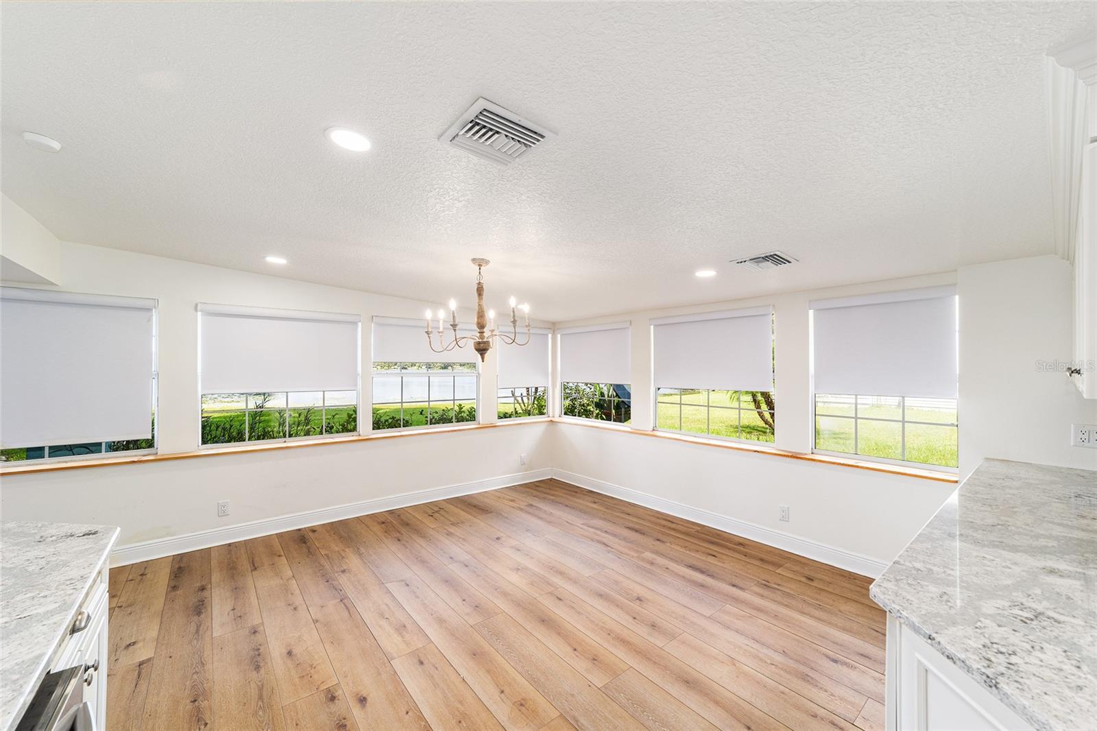 Listing photo id 12 for 10399 218th Lane Road