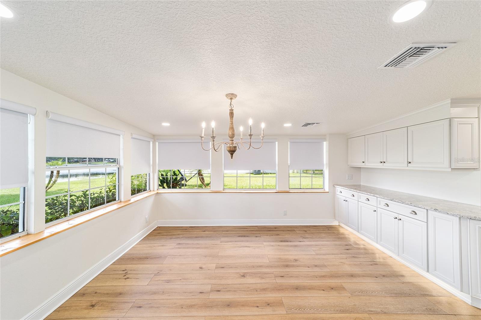 Listing photo id 13 for 10399 218th Lane Road