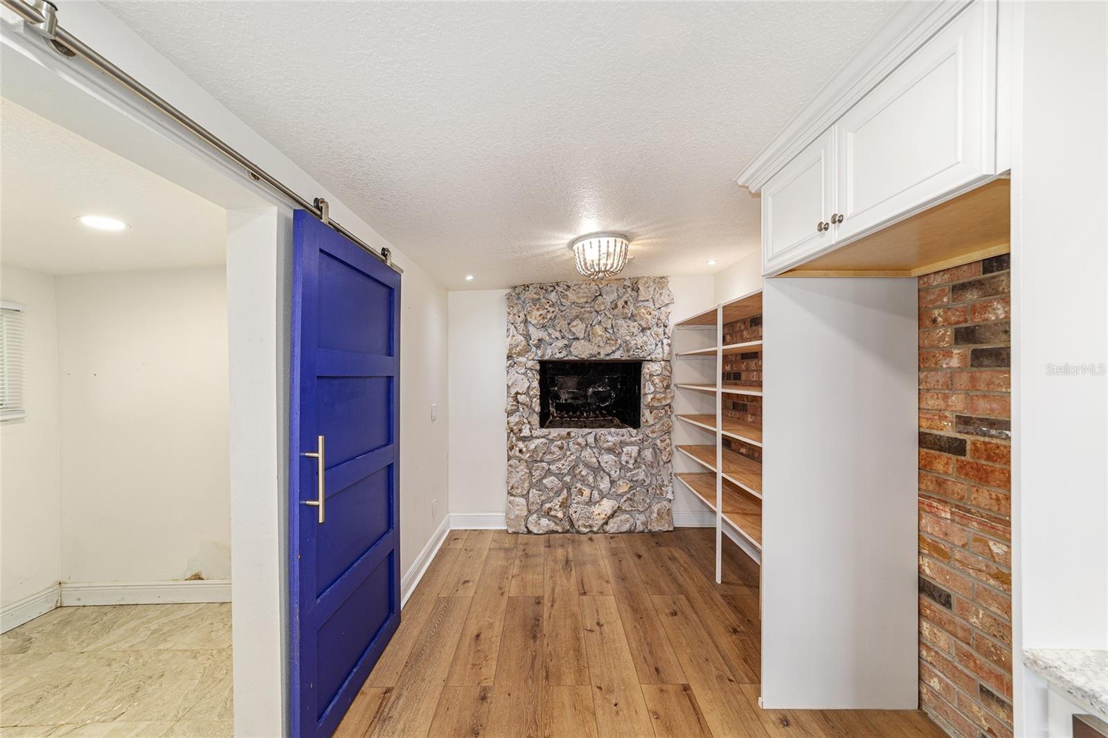 Listing photo id 18 for 10399 218th Lane Road