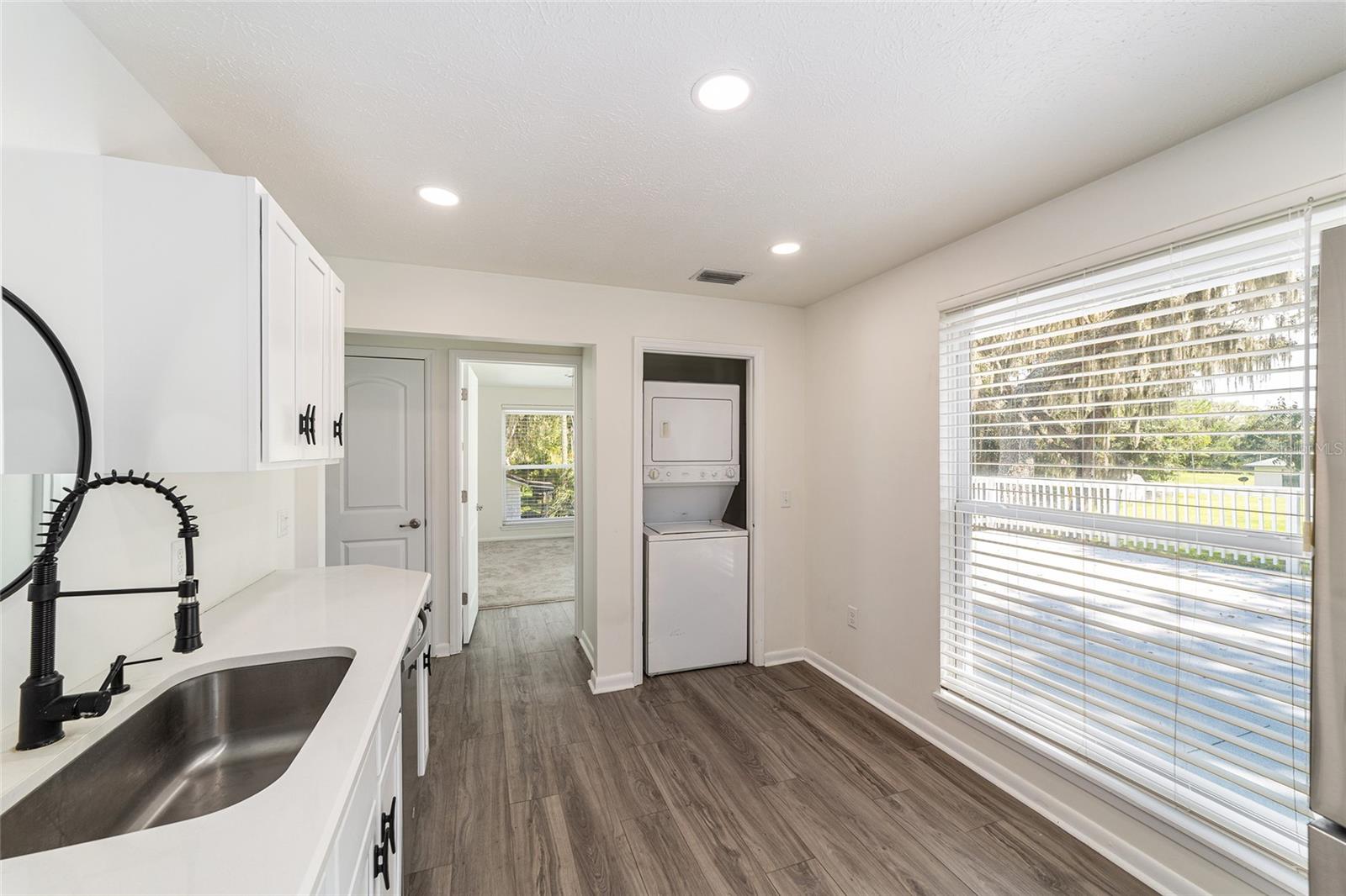 Listing photo id 43 for 10399 218th Lane Road