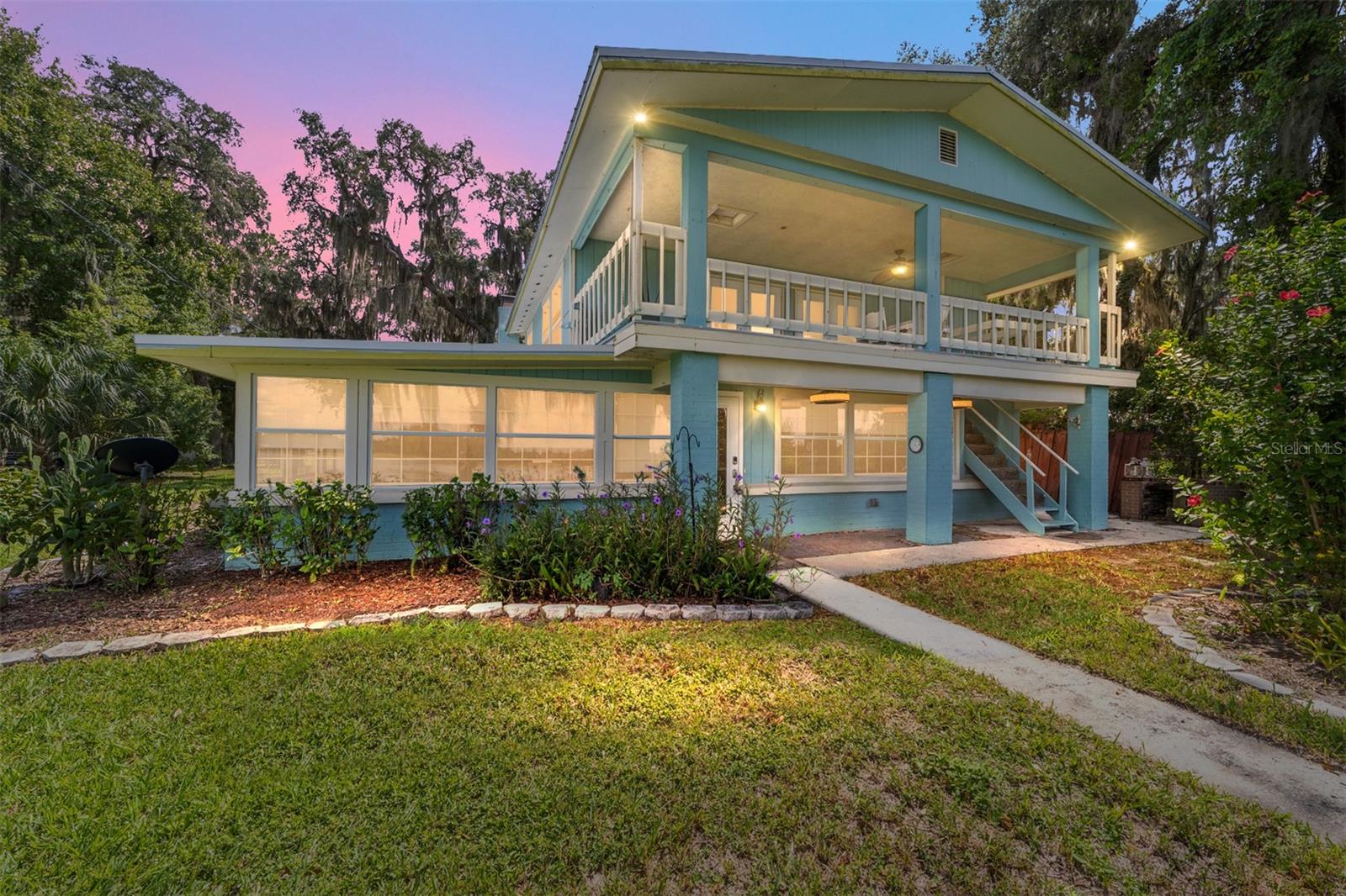Listing photo id 3 for 10399 218th Lane Road