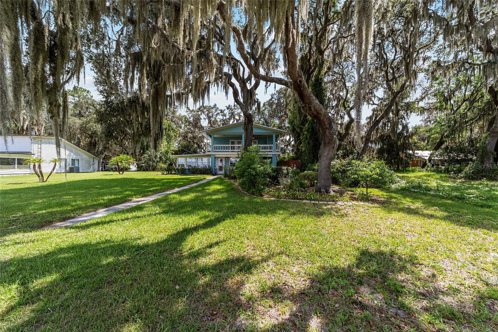 Listing photo id 60 for 10399 218th Lane Road