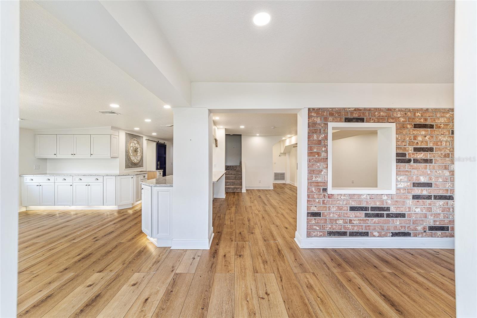 Listing photo id 7 for 10399 218th Lane Road