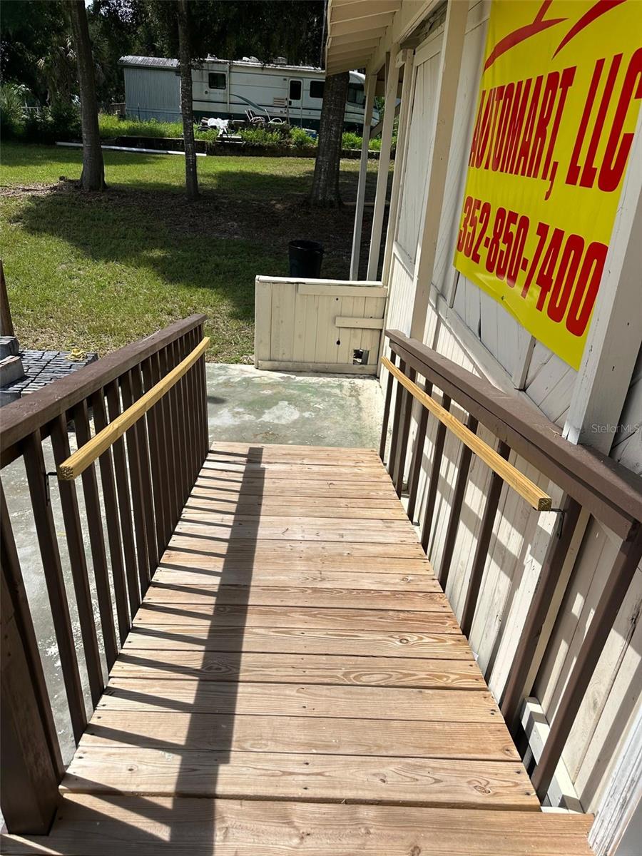 Listing photo id 15 for 4662 Carl G Rose Highway