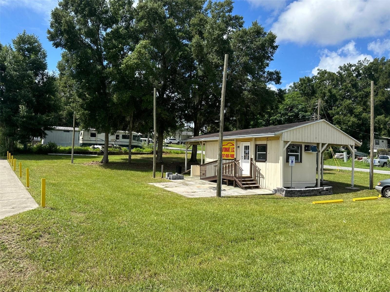 Listing photo id 4 for 4662 Carl G Rose Highway