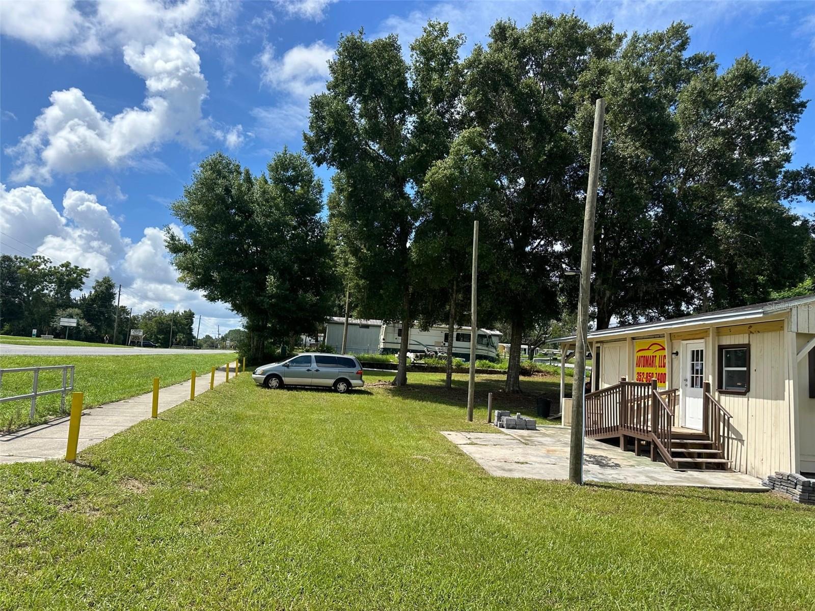 Listing photo id 5 for 4662 Carl G Rose Highway