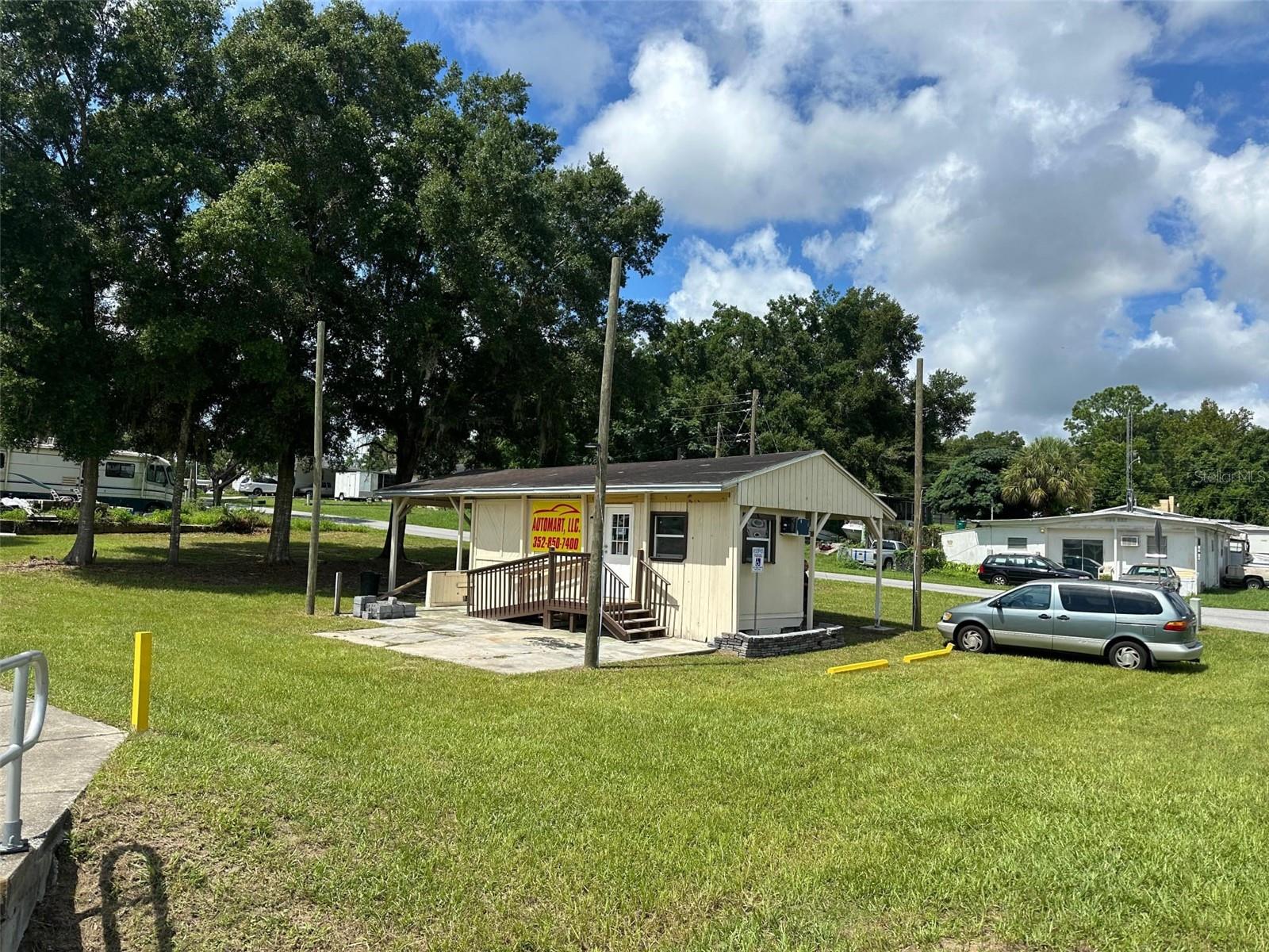 Listing photo id 7 for 4662 Carl G Rose Highway