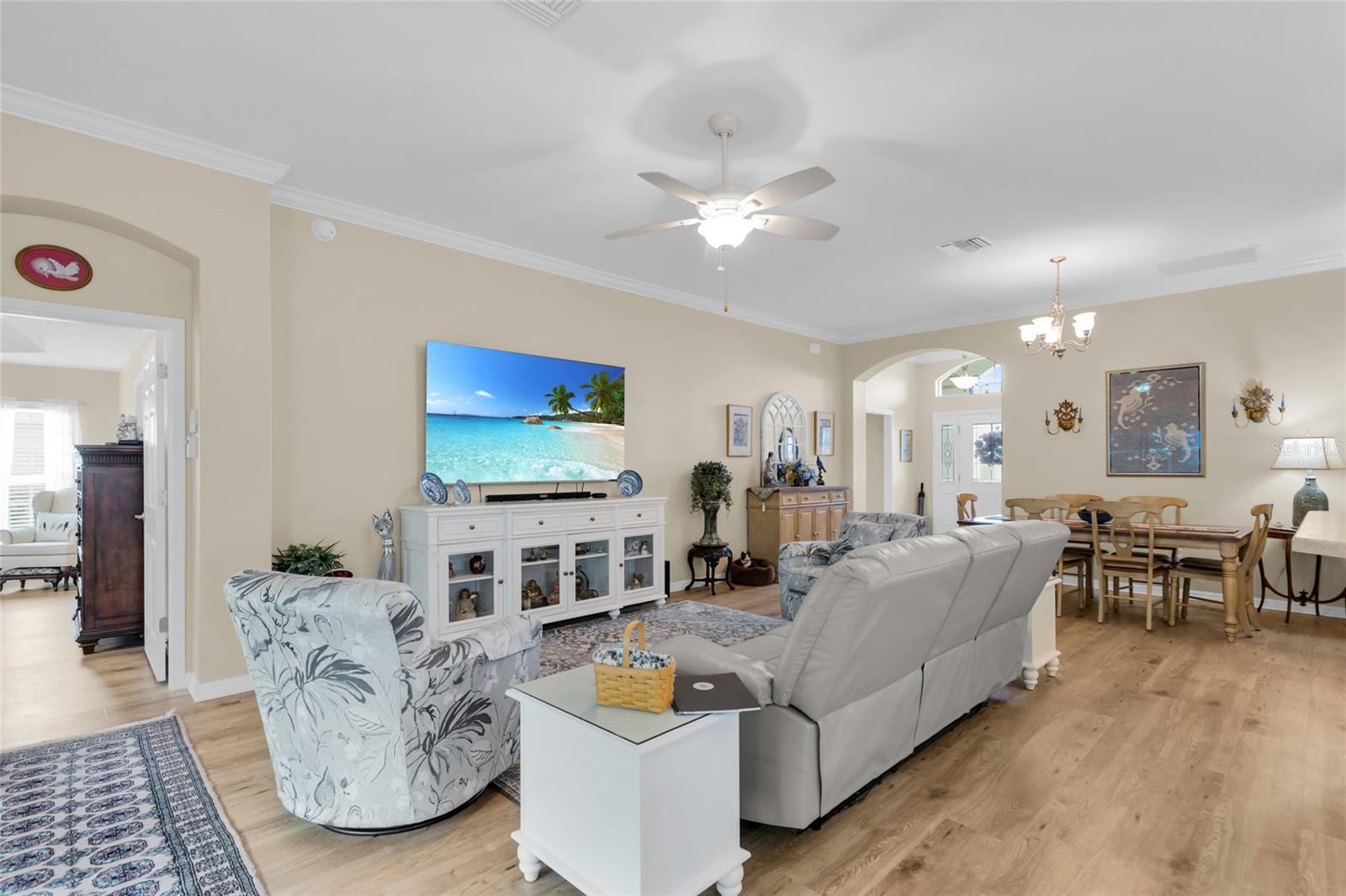 Listing photo id 8 for 491 Harlow Lane