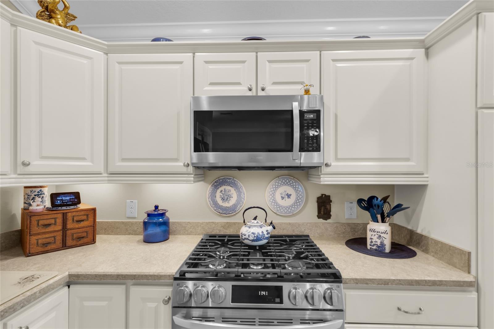 Listing photo id 15 for 491 Harlow Lane