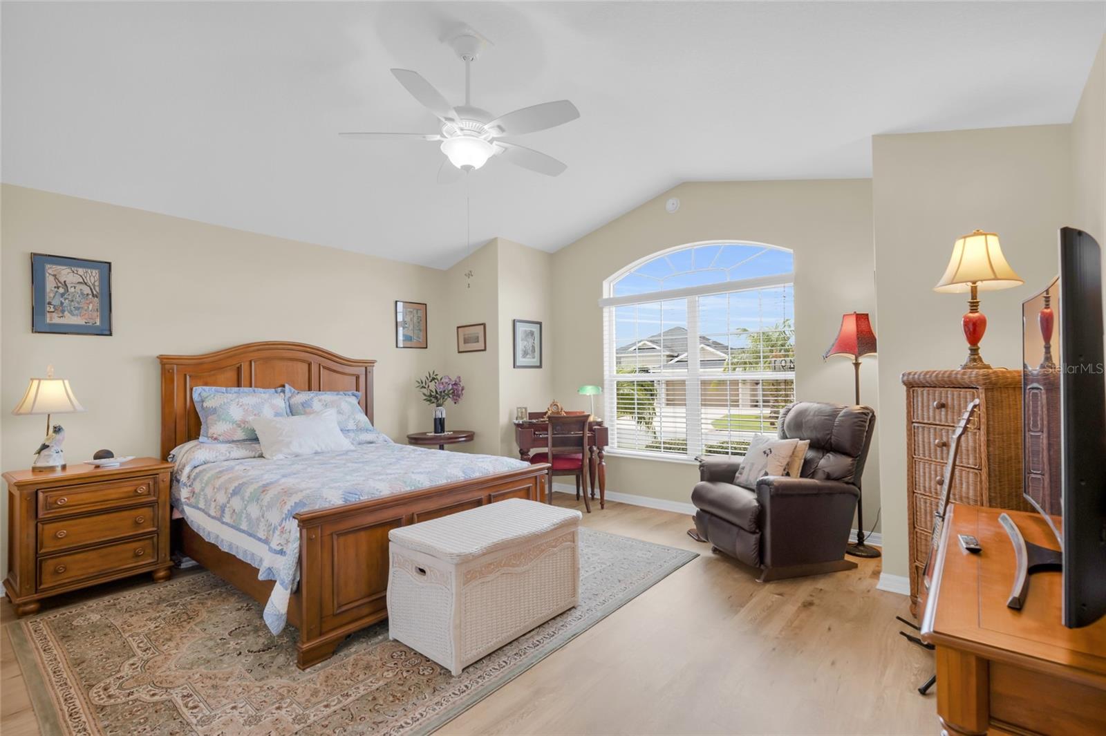 Listing photo id 29 for 491 Harlow Lane