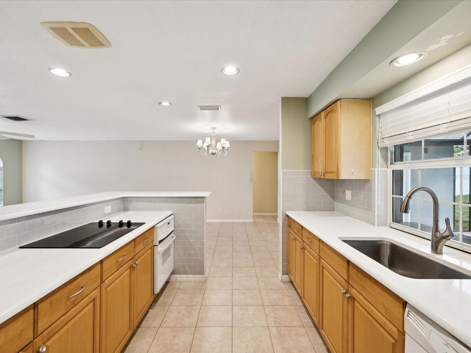 Image 14 of 79 For 2554 Rolling Oaks Drive
