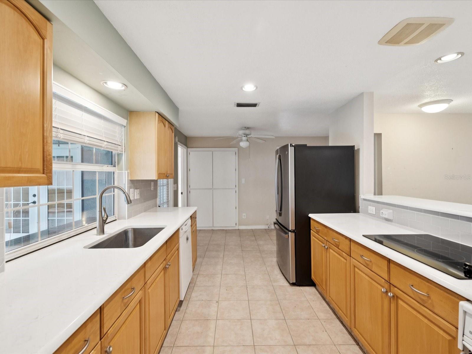 Image 15 of 79 For 2554 Rolling Oaks Drive