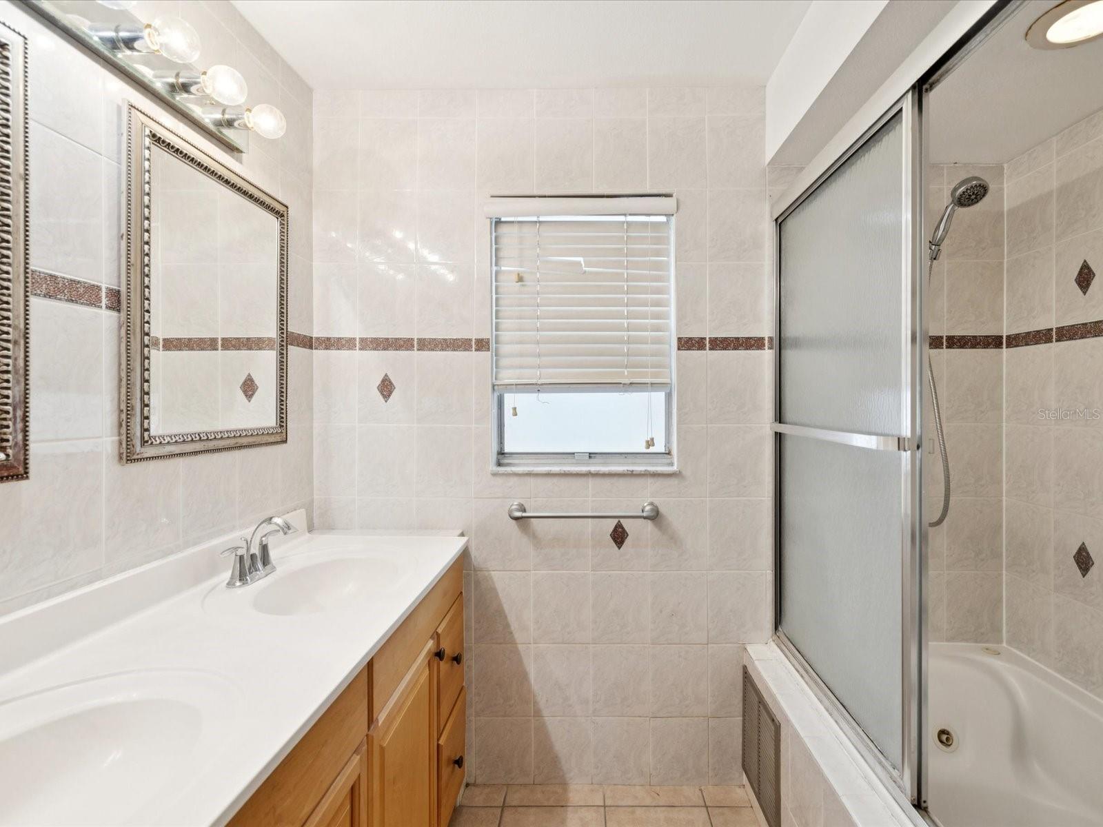 Image 27 of 79 For 2554 Rolling Oaks Drive