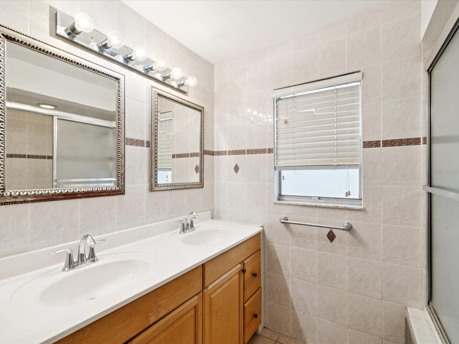 Image 28 of 79 For 2554 Rolling Oaks Drive