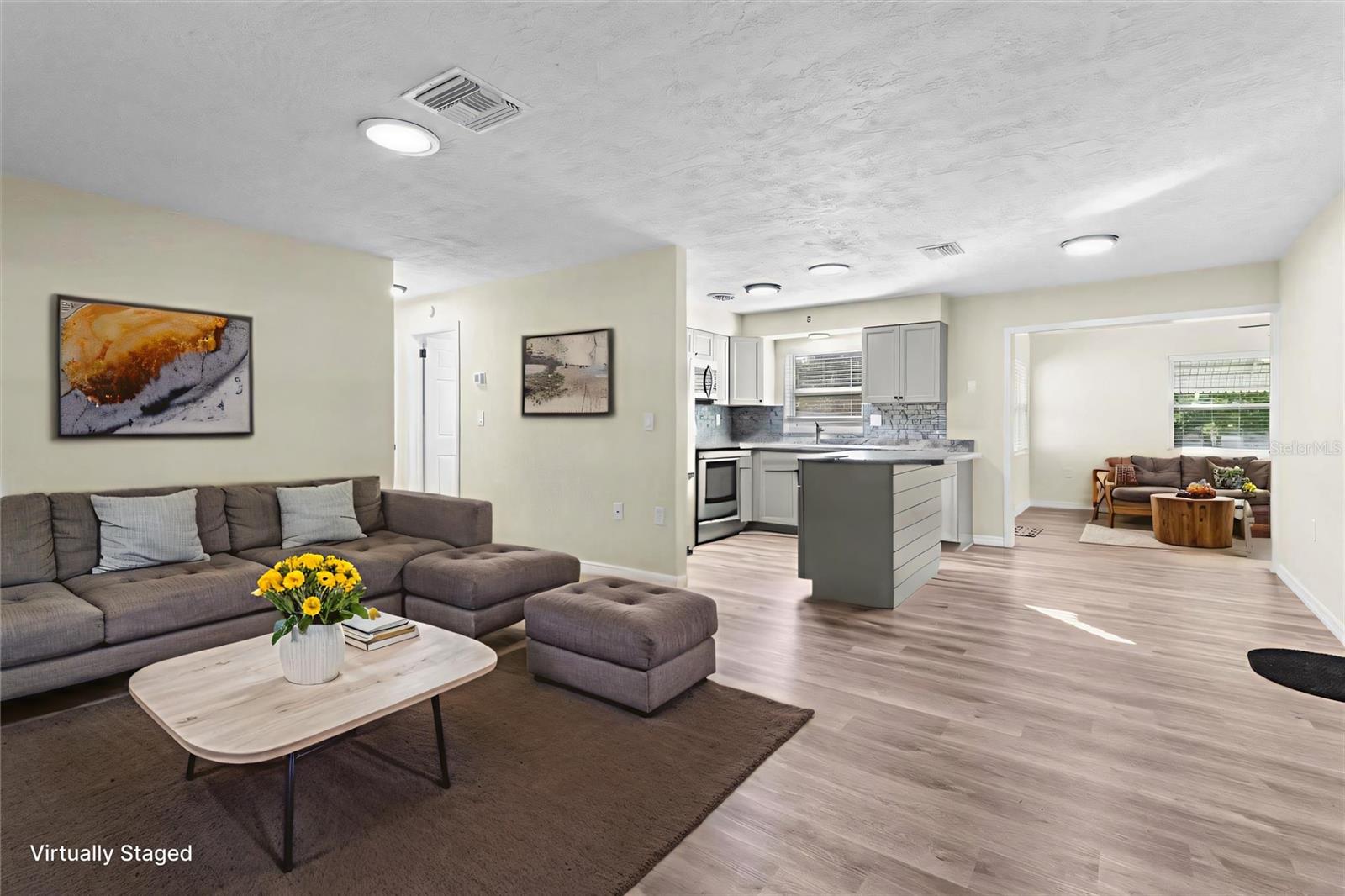 Image 4 of 25 For 29 Columbus Street