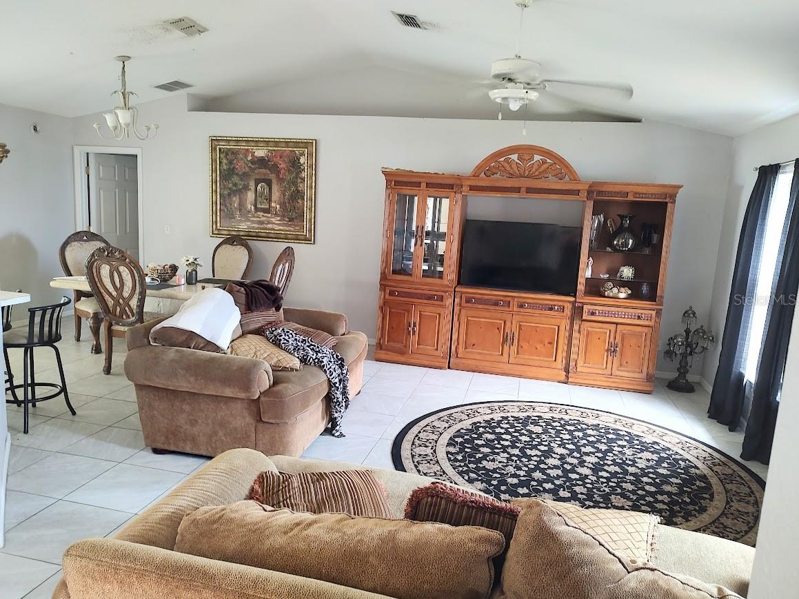 Listing photo id 0 for 6997 Hemlock Road