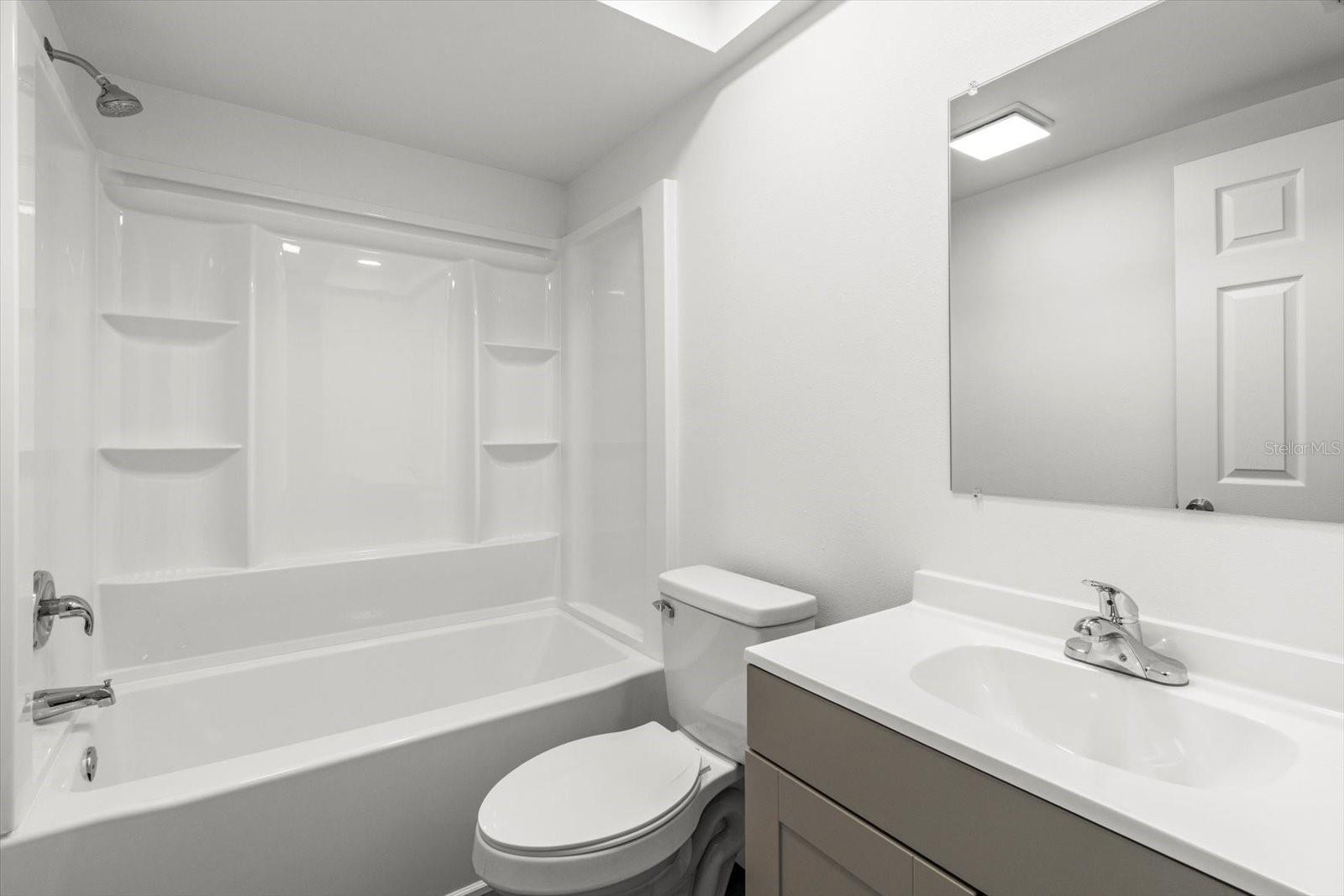 Listing photo id 14 for 5700 Calgary Terrace